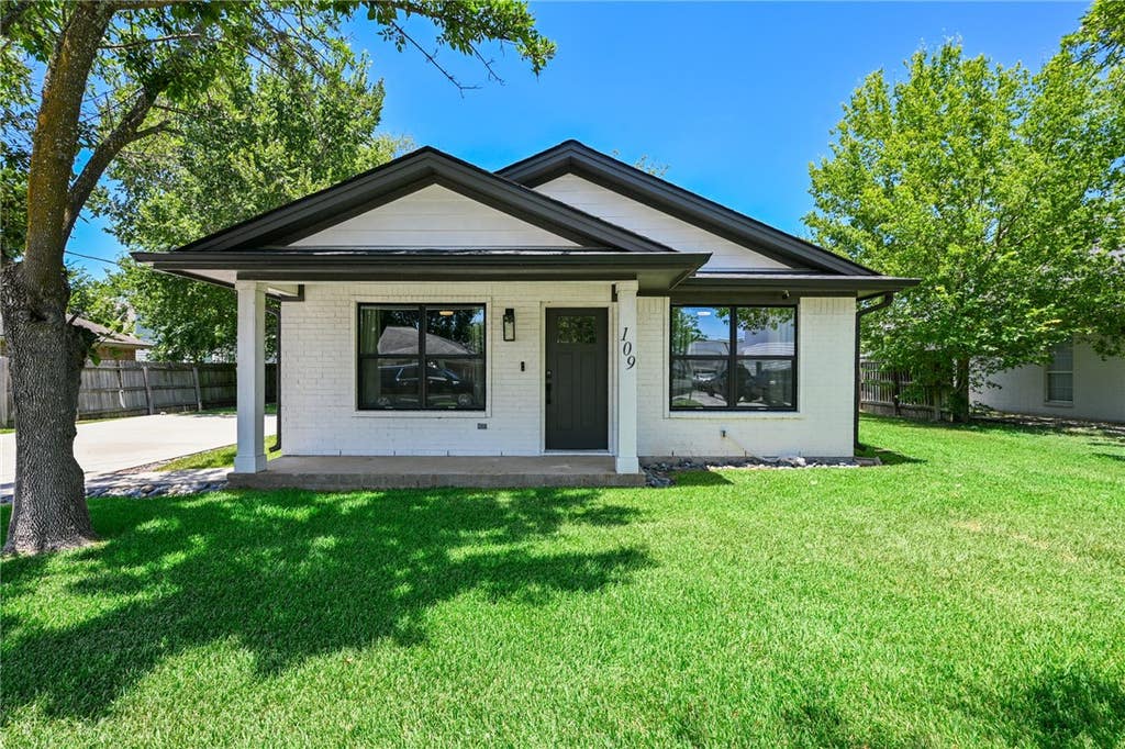 Photo of 109 Sterling Street, College Station, TX 77840 (MLS # 26009841)