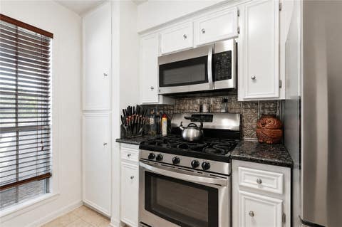 Tiny photo for 1614 Luza Street, Bryan, TX 77802 (MLS # 26010010)