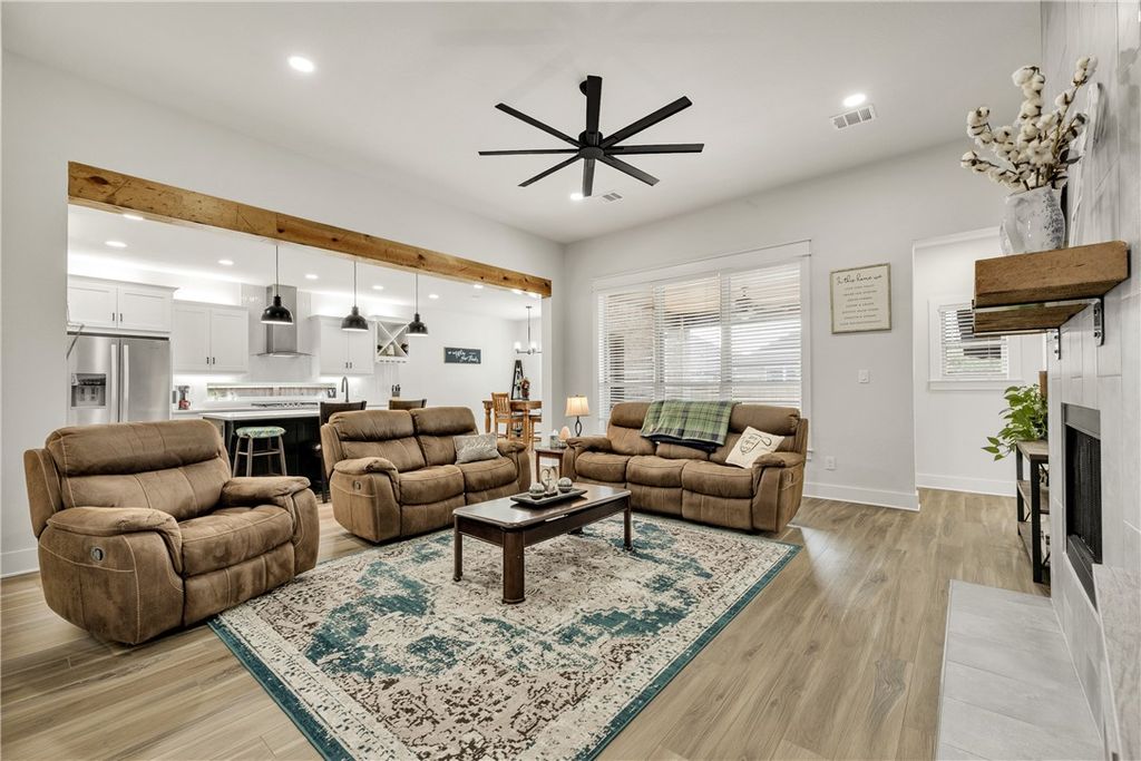 Photo of 2913 Captain Court, Bryan, TX 77808 (MLS # 26002237)