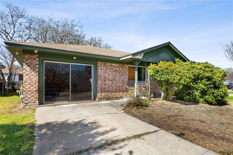 Tiny photo for 3003 Kim Street, Bryan, TX 77803 (MLS # 26002077)