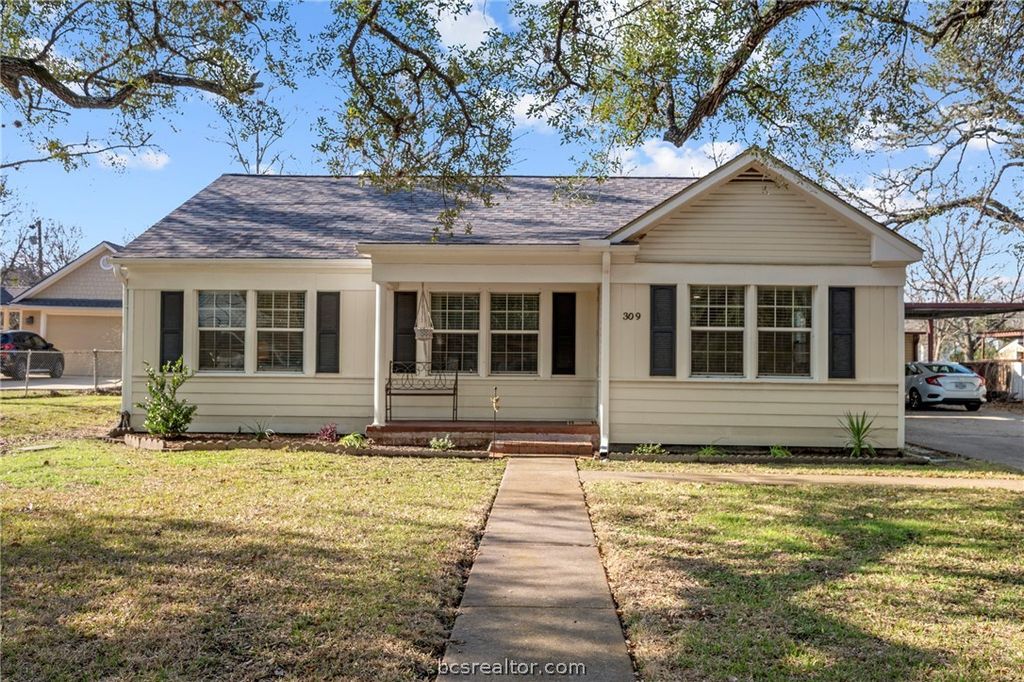 Photo of 309 Bolton Ave, College Station, TX 77840 (MLS # 26001985)