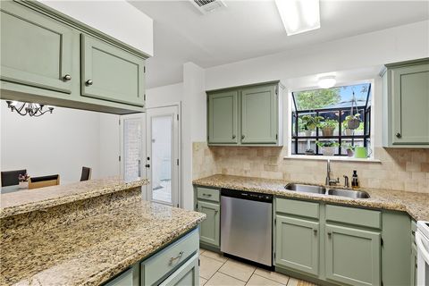 Tiny photo for 1904 Dartmouth Street #Q4, College Station, TX 77840 (MLS # 26004419)