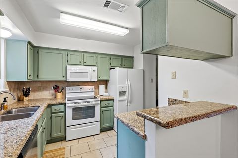 Tiny photo for 1904 Dartmouth Street #Q4, College Station, TX 77840 (MLS # 26004419)