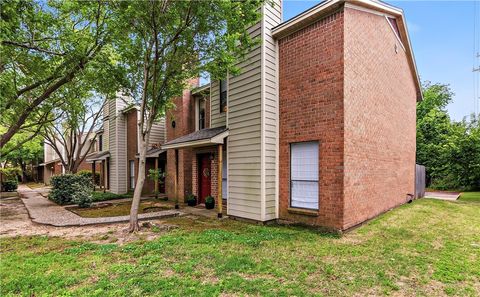 Tiny photo for 1904 Dartmouth Street #Q4, College Station, TX 77840 (MLS # 26004419)