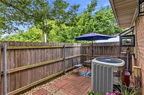 Tiny photo for 1904 Dartmouth Street #Q4, College Station, TX 77840 (MLS # 26004419)