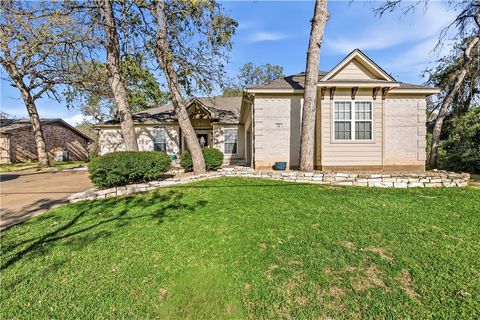 Photo of 22 Golfview Drive, Hilltop Lakes, TX 77871 (MLS # 26003448)