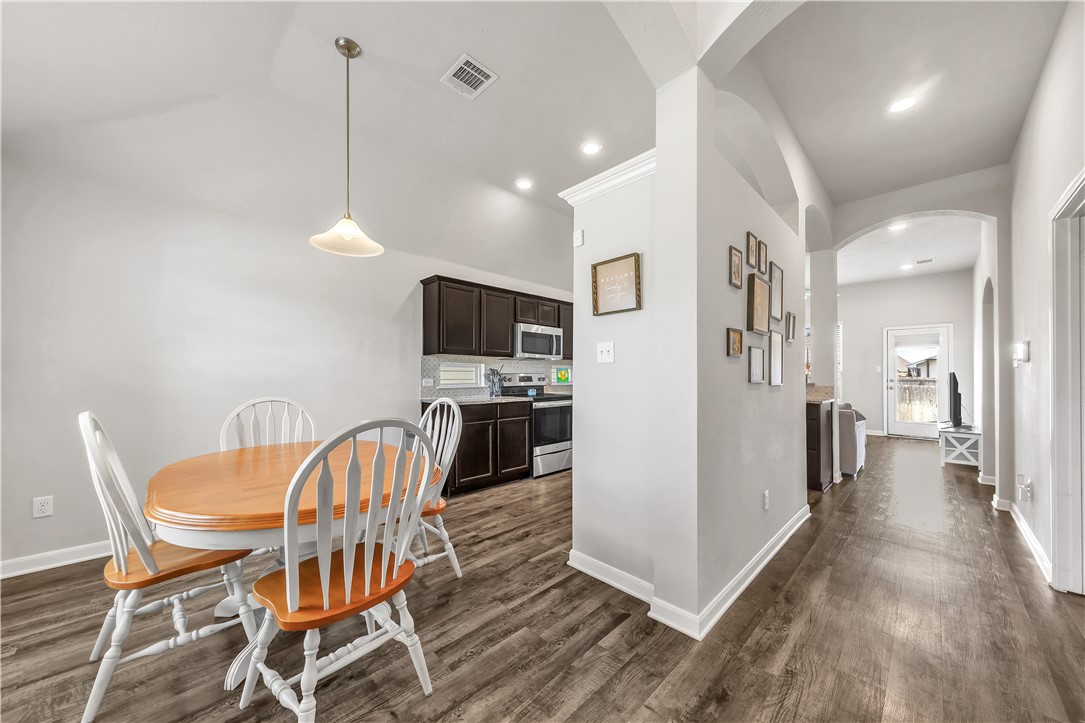 Bryan, Texas 77807, United States, 3 Bedrooms Bedrooms, ,2 BathroomsBathrooms,Residential,Active,189546