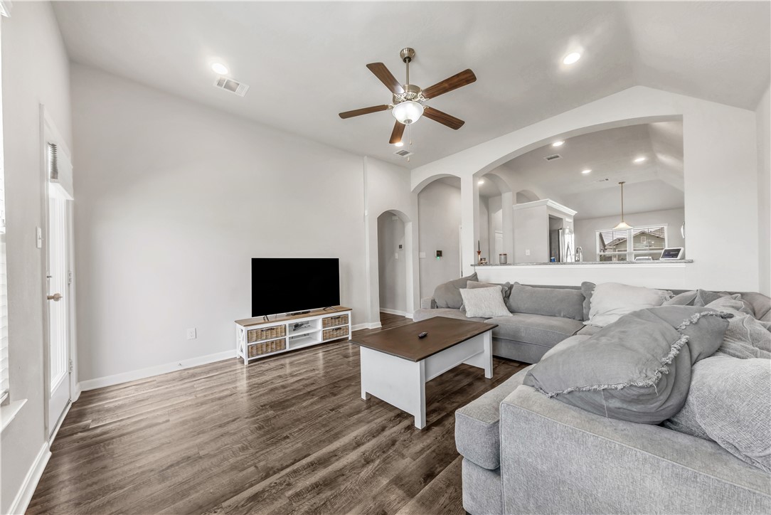 Bryan, Texas 77807, United States, 3 Bedrooms Bedrooms, ,2 BathroomsBathrooms,Residential,Active,189546