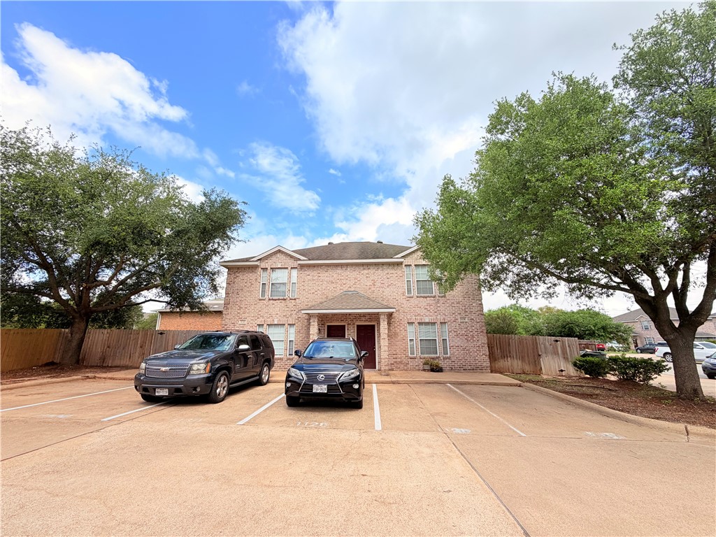 1128-1136 Gridiron Drive