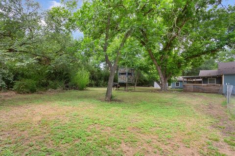 Tiny photo for 802 Ave A, Other, TX 76689 (MLS # 26006269)