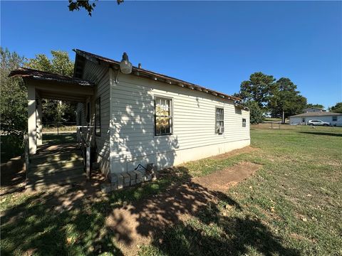 Tiny photo for 410 E 7th Street, Hearne, TX 77859 (MLS # 25009805)