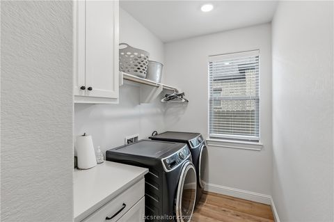 Tiny photo for 4330 Fox River Lane, Bryan, TX 77802 (MLS # 26006353)