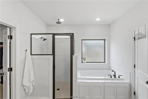 Tiny photo for 4330 Fox River Lane, Bryan, TX 77802 (MLS # 26006353)