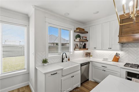 Tiny photo for 4330 Fox River Lane, Bryan, TX 77802 (MLS # 26006353)