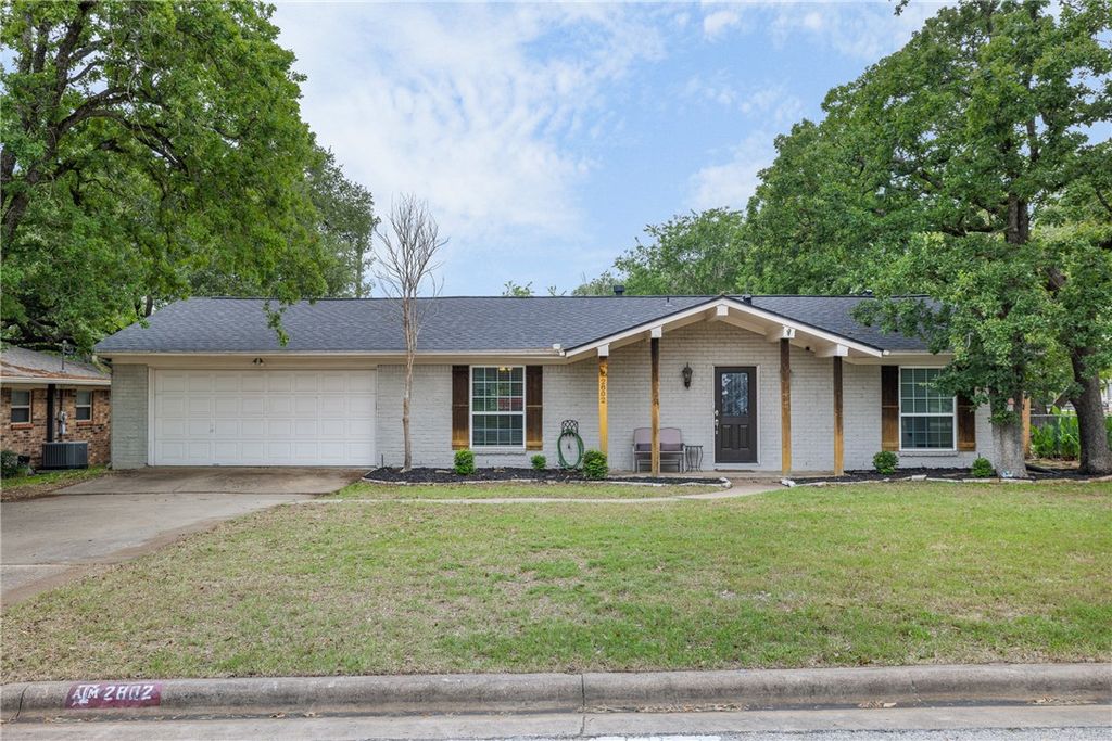Photo of 2802 Woodmeadow Drive, Bryan, TX 77802 (MLS # 26005656)