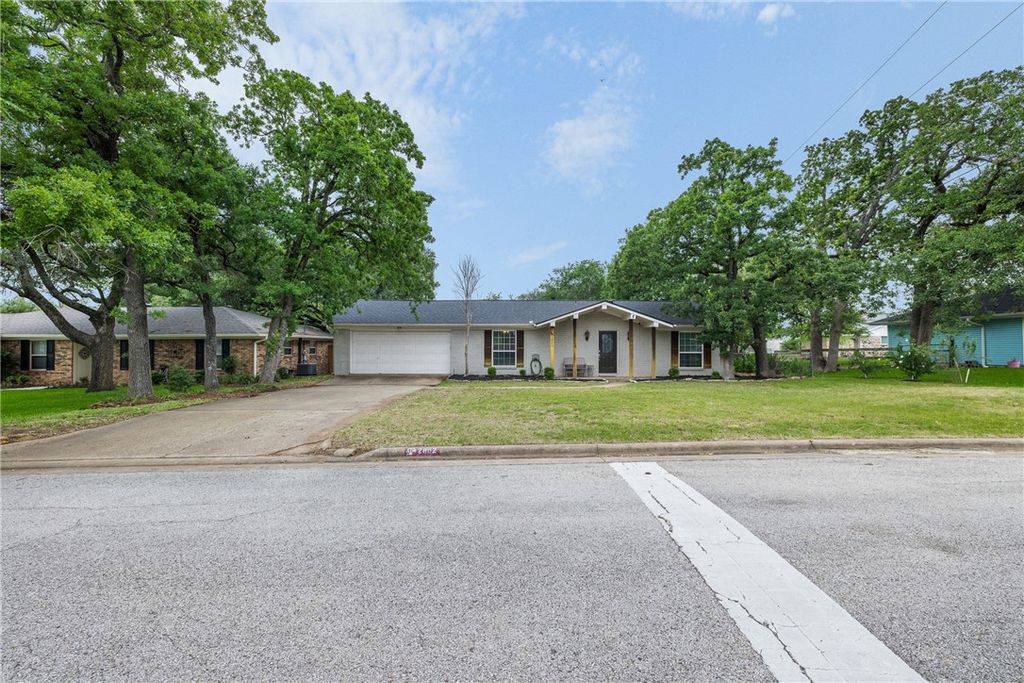 Photo of 2802 Woodmeadow Drive, Bryan, TX 77802 (MLS # 26005656)