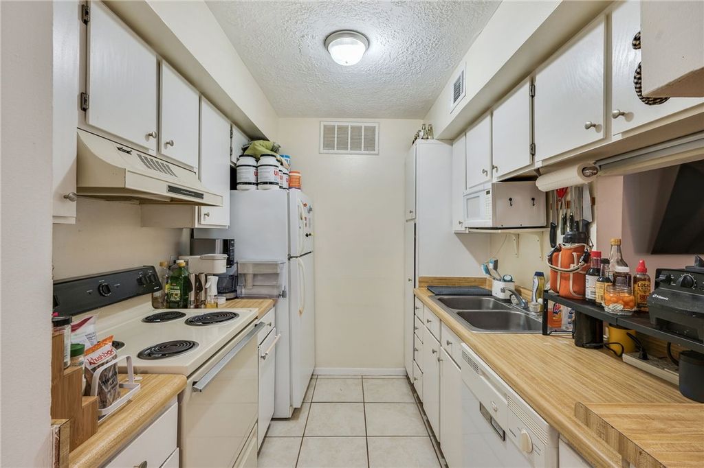 Photo of 4441 Old College Rd #2205, Bryan, TX 77801 (MLS # 25012939)