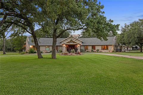 1433 McGill Lane Bryan TX 77808