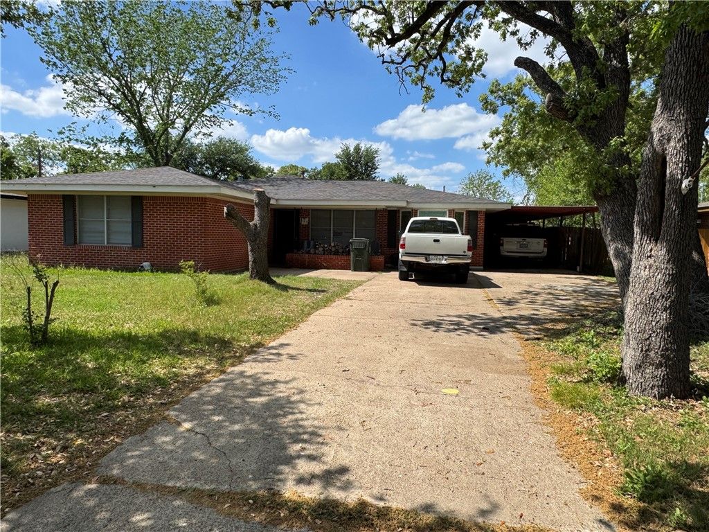 Photo of 208 Helena Street, Bryan, TX 77801 (MLS # 26003974)