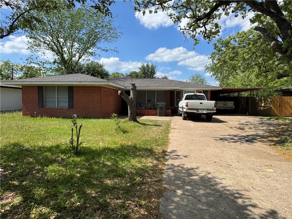 Photo of 208 Helena Street, Bryan, TX 77801 (MLS # 26003974)
