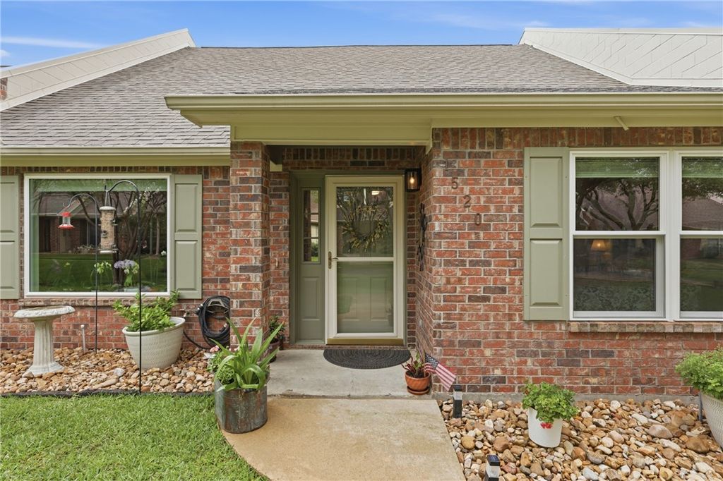 Photo of 1520 Bennett Street, Bryan, TX 77802 (MLS # 26006219)