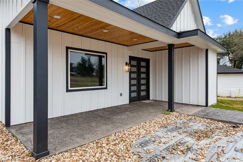 Photo of 188 Hill Street, Anderson, TX 77830 (MLS # 26001039)