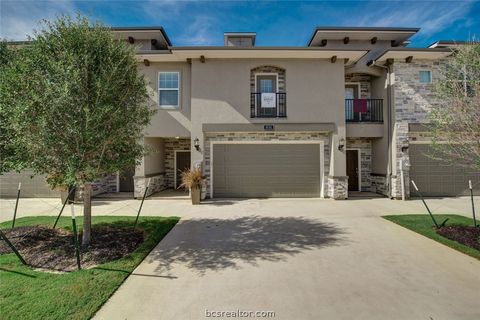 Photo of 3521 Summerway Dr, College Station, TX 77845 (MLS # 26006000)