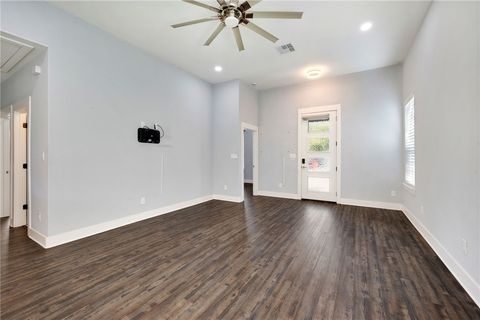 Tiny photo for 507 Walnut Street, Bryan, TX 77803 (MLS # 25011013)