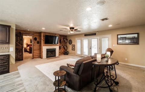 Tiny photo for 116 North Hearne St ST, Franklin, TX 77856 (MLS # 26009097)