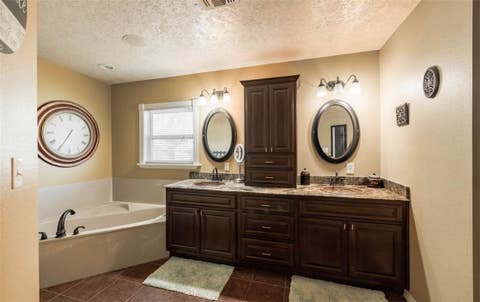 Tiny photo for 116 North Hearne St ST, Franklin, TX 77856 (MLS # 26009097)