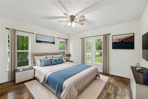 Tiny photo for 701 Malone St. St, Tomball, TX 77375 (MLS # 26003454)