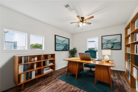 Tiny photo for 701 Malone St. St, Tomball, TX 77375 (MLS # 26003454)