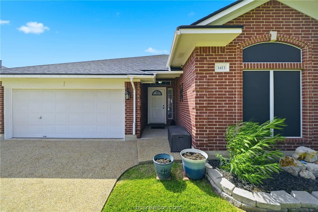 Photo of 1413 Salem Court, College Station, TX 77845 (MLS # 26009822)