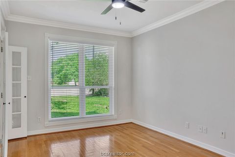 Tiny photo for 5108 Laurel Valley Court, College Station, TX 77845 (MLS # 26004848)