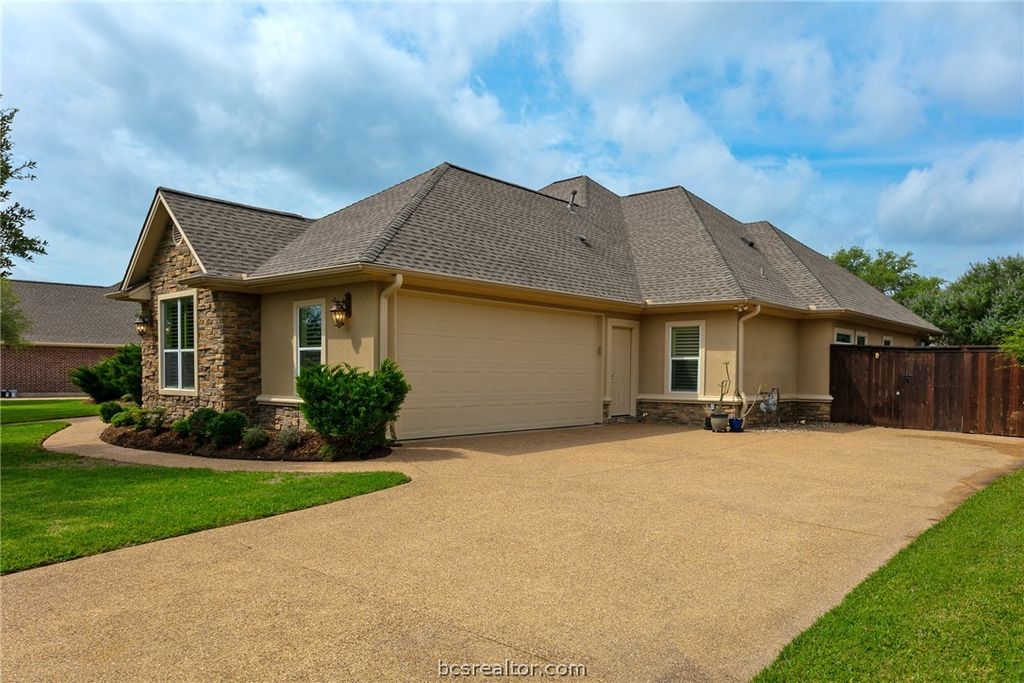 Photo of 5114 Congressional Drive, College Station, TX 77845 (MLS # 26005161)