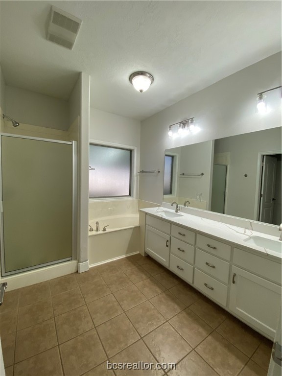 College Station, Texas 77845, United States, 4 Bedrooms Bedrooms, ,2 BathroomsBathrooms,Residential,Pending,48224