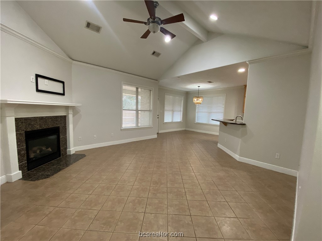 College Station, Texas 77845, United States, 4 Bedrooms Bedrooms, ,2 BathroomsBathrooms,Residential,Pending,48224