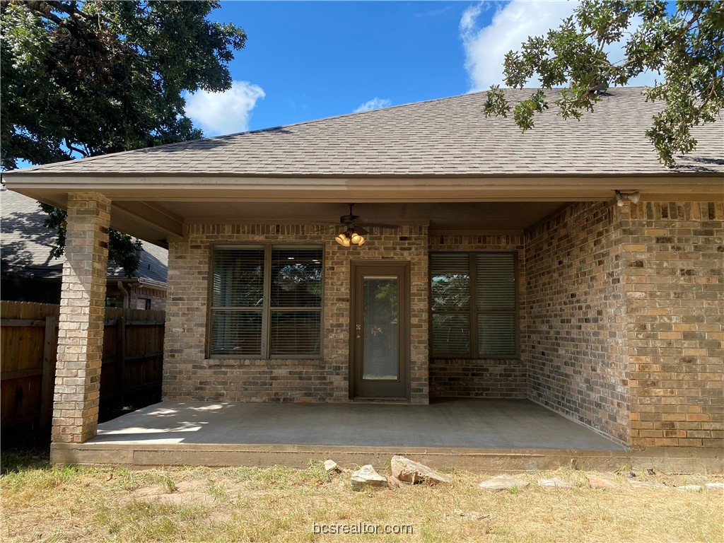 College Station, Texas 77845, United States, 4 Bedrooms Bedrooms, ,2 BathroomsBathrooms,Residential,Pending,48224