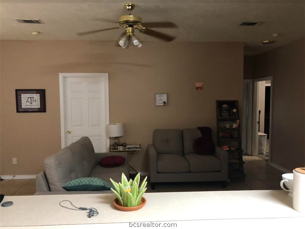 College Station, Texas 77840, United States, 3 Bedrooms Bedrooms, ,3 BathroomsBathrooms,Residential,Pending,50488