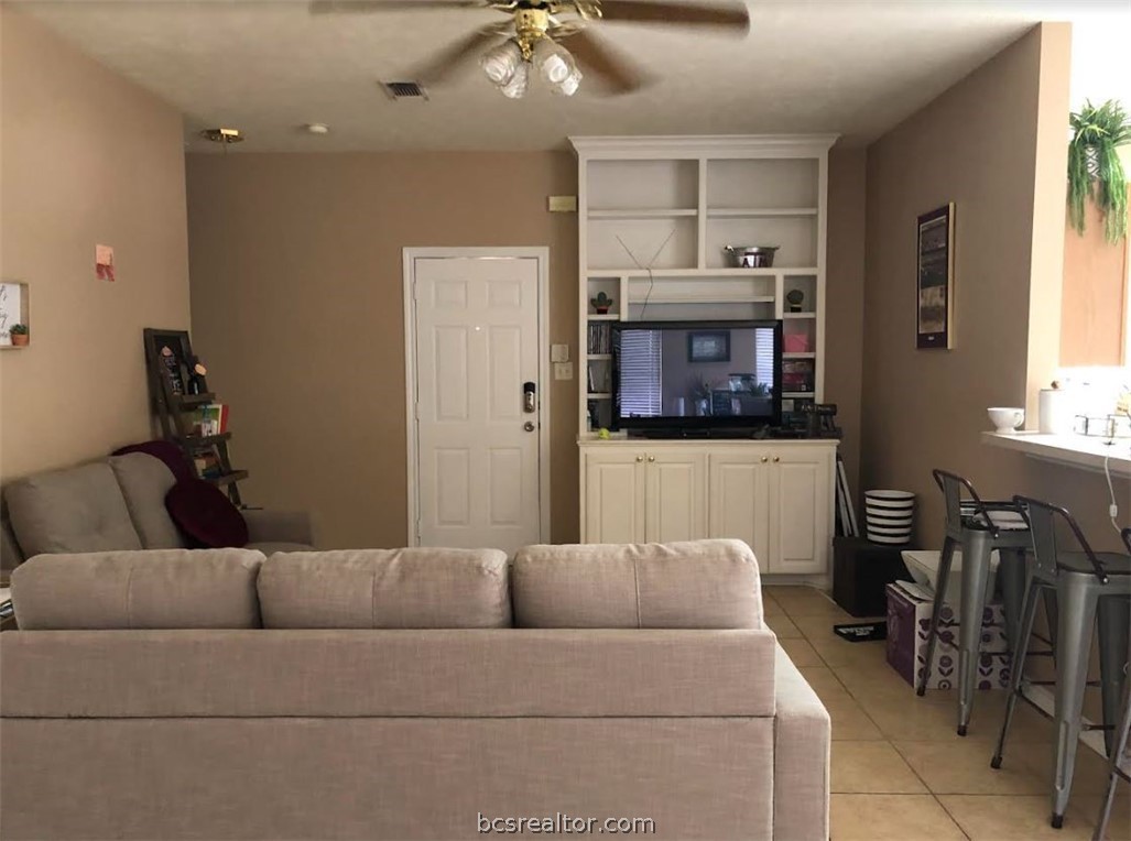 College Station, Texas 77840, United States, 3 Bedrooms Bedrooms, ,3 BathroomsBathrooms,Residential,Pending,50488