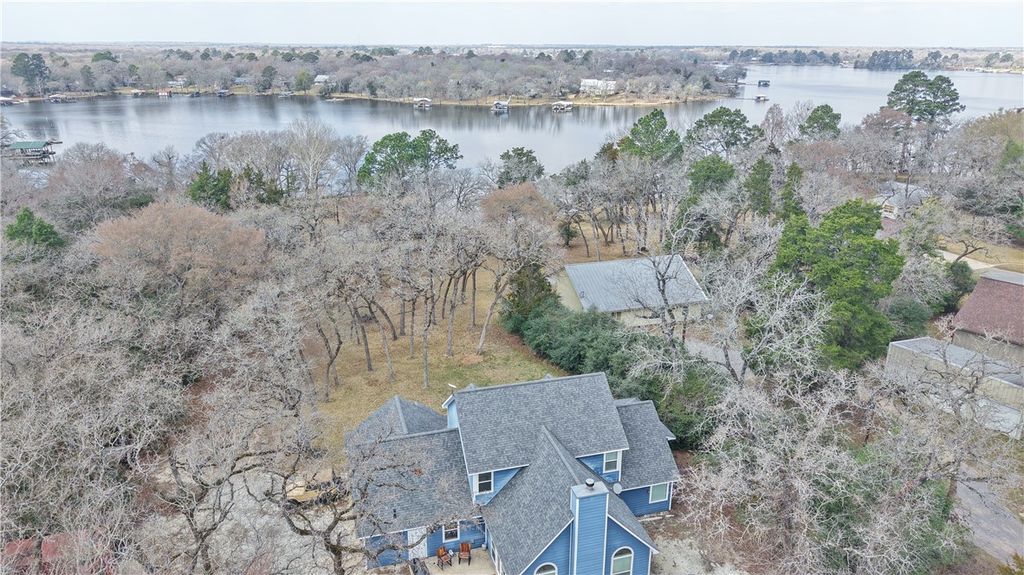 Photo of 10645 C Hoppess Road, Franklin, TX 77856 (MLS # 26002441)