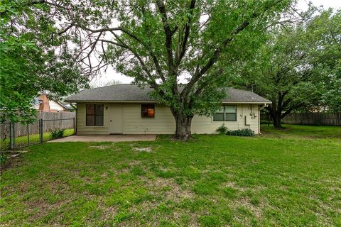 Tiny photo for 4507 Taft Court, Bryan, TX 77802 (MLS # 26005102)