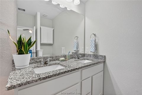 Tiny photo for 5235 Montague Loop, Bryan, TX 77807 (MLS # 26003427)