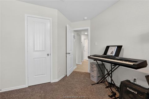 Tiny photo for 5235 Montague Loop, Bryan, TX 77807 (MLS # 26003427)