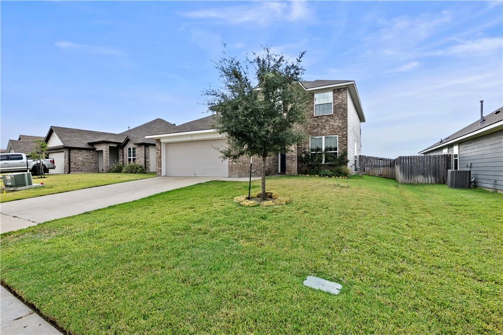 Photo of 204 Broaddus Bend Bnd, Caldwell, TX 77836 (MLS # 25010525)