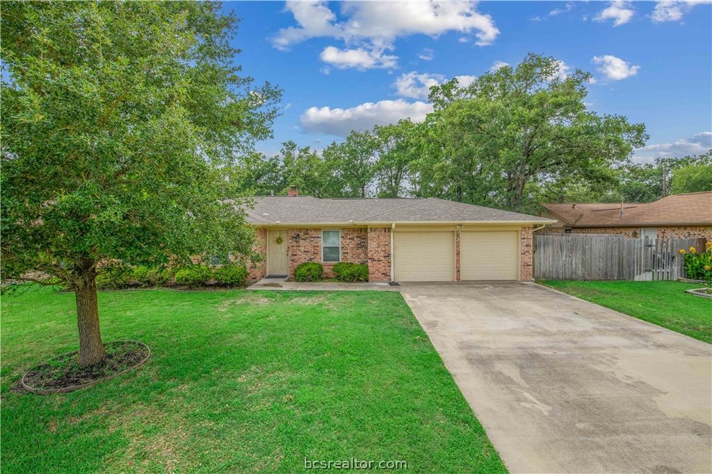 Photo of 7804 Appomattox Drive, College Station, TX 77845 (MLS # 26006168)