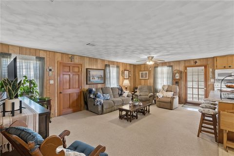 Tiny photo for 508 Lakeview Street, Somerville, TX 77879 (MLS # 26000814)