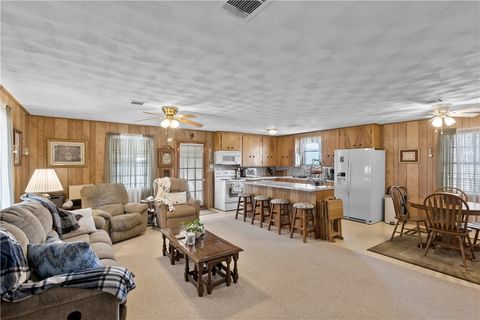 Tiny photo for 508 Lakeview Street, Somerville, TX 77879 (MLS # 26000814)