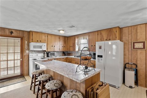 Tiny photo for 508 Lakeview Street, Somerville, TX 77879 (MLS # 26000814)