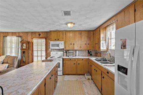 Tiny photo for 508 Lakeview Street, Somerville, TX 77879 (MLS # 26000814)